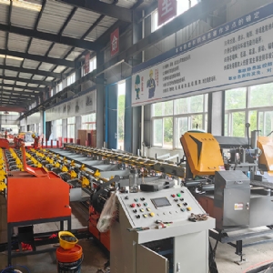 數(shù)控鋸切套絲打磨生產(chǎn)線(xiàn)